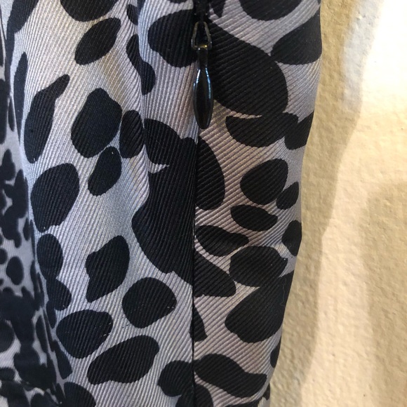 Leopard blouse with side zipper. - Picture 3 of 4